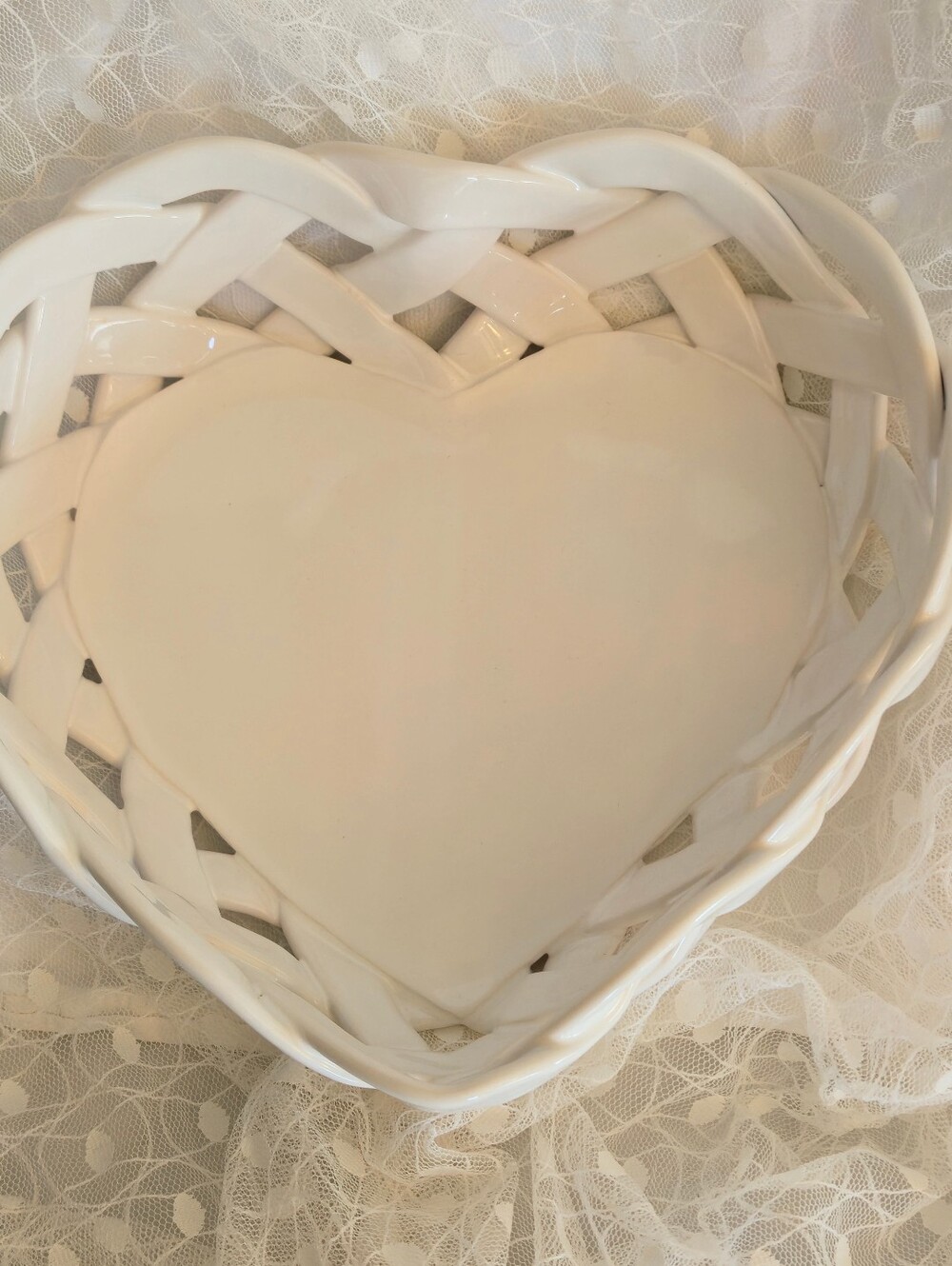 Primo'Gi White Woven Heart Pottery Bowl Handmade Italy Excellent / Like New